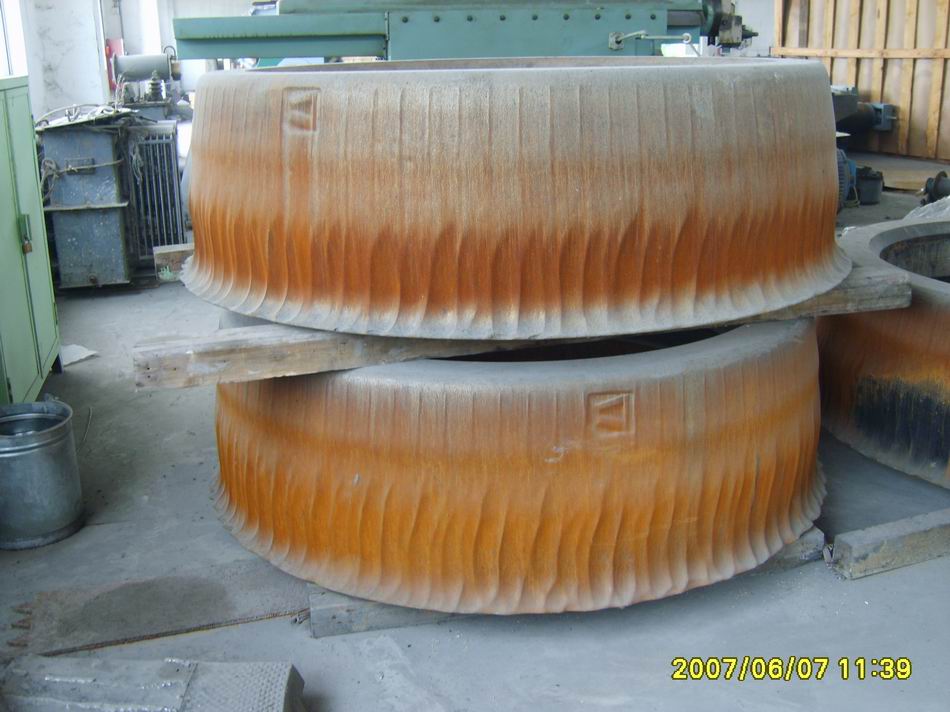 立磨磨輥、磨盤(pán)堆焊修復(fù)